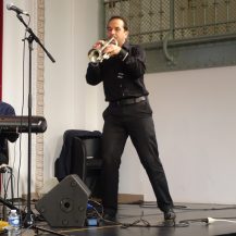 Gaël ROGER Professeur de musique, trompettiste et chanteur